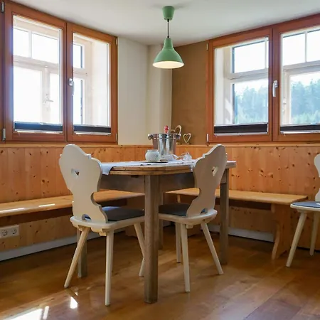Im Fachwerk Mit Bergblick In Alleinlage Und Grossem Garten Im Allgaeu, Infrarotkabine Appartement Humberg
